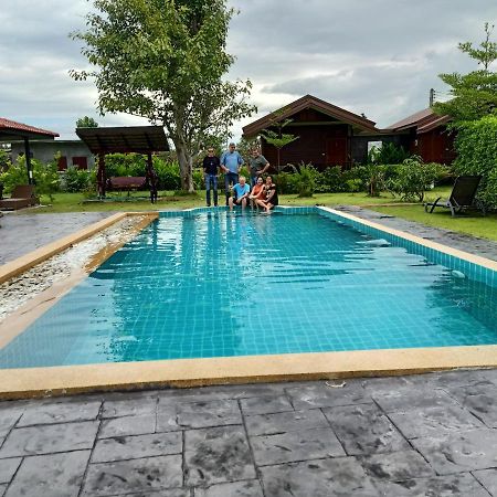 Relax Garden House Hotel Chiang Mai Exterior photo