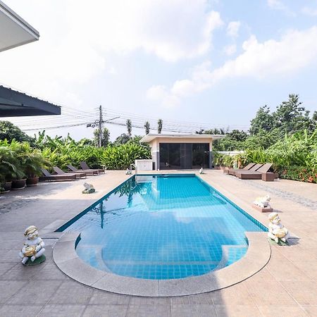 Relax Garden House Hotel Chiang Mai Exterior photo