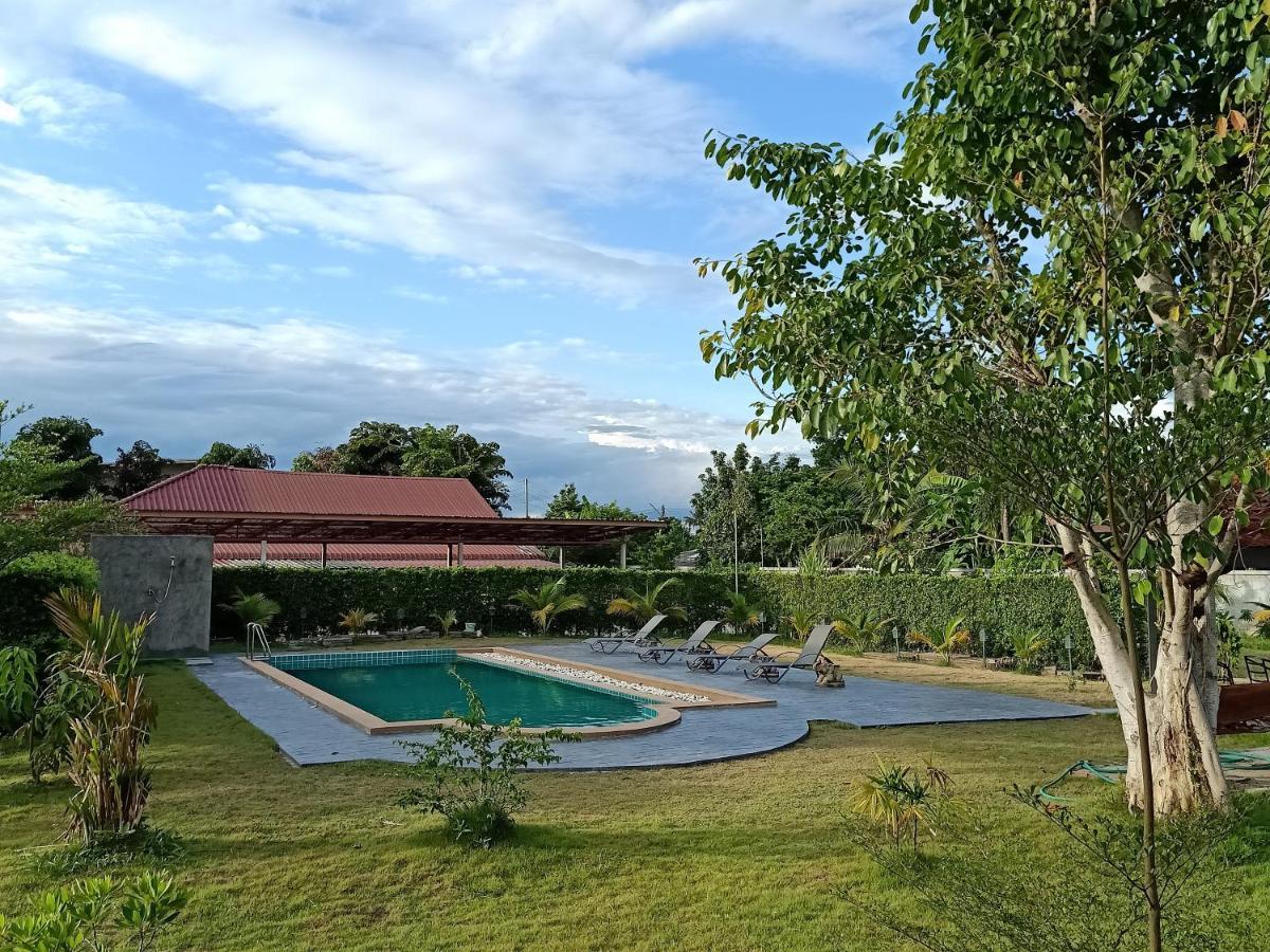 Relax Garden House Hotel Chiang Mai Exterior photo