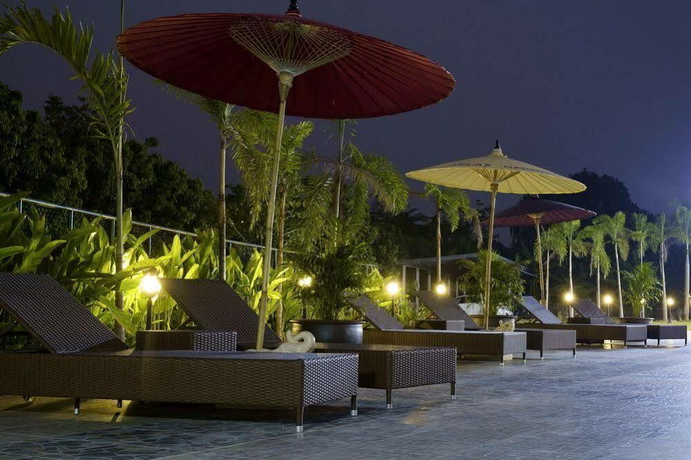 Relax Garden House Hotel Chiang Mai Exterior photo
